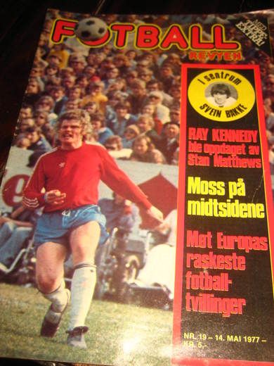 FOTBALLREVYEN 1977 nr 019