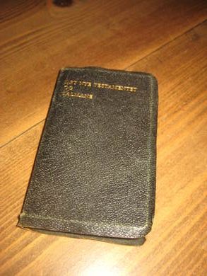 Det Nye Testamentet og Salmane. 1953