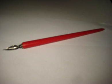 Penn og pennesplitt fra 50 tallet Mørk rød