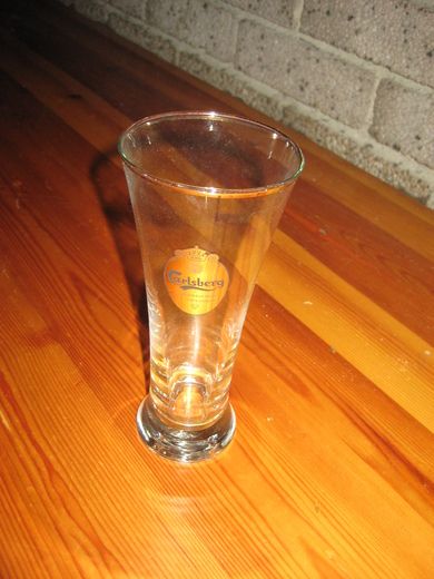 Pent ølglass fra CARLSBERG