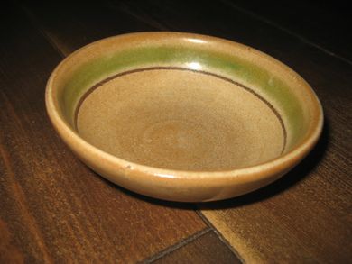 Liten skål i keramikk, 40-50 tallet.