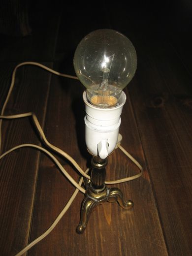 Lampefot i messing 70 tallet