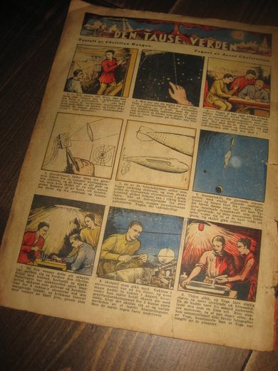 DEN TAUSE VERDEN Tegenserie fra baksida på gammelt magasin AUGUST på baksida