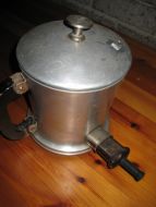 Kaffekjel med varmeelement i bunn, fabr. Merke H& N, TYPE 1, FABRIKK NR 914. Norskprodusert. 40 tallet.