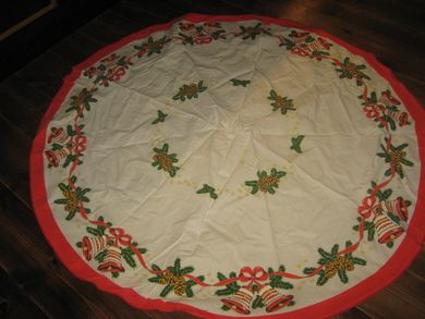 Juleduk oval ca 145 cm i diameter