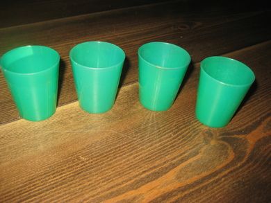 Eggeglass 50 tallet 4 stk selges under ett