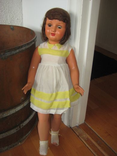 Eldre gådukke ca 85 cm høg 50-60 tallet