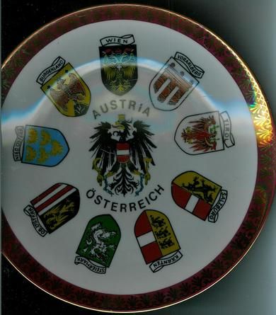 AUSTRIA- ØSTERREICH pyntetallerken i porselen