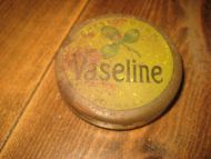 Vaselinboks uten innhold dette er nr 2