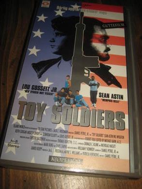 TOY SOLDIERS 1991 15 ÅR 102 MIN