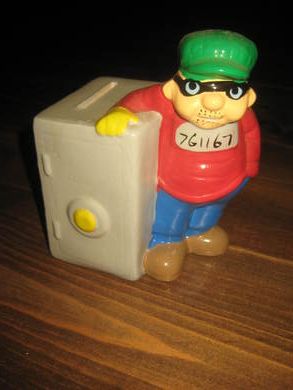 Porselens sparebørse ca 16 cm høg 50 tallet