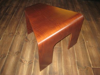 Meget pent trekanta bord i palisander produsert ved Ekornes Fabrikker Sykkylven 80 tallet