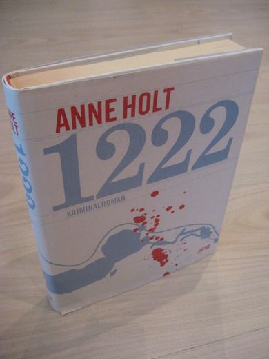 HOLT, ANNE: 1222. 2007.