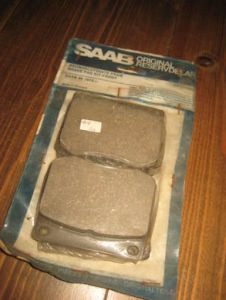 Uåpna pakke originalklosser for SAAB 99 1975-