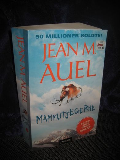 AUEL JEAN M : MAMMUTJEGERNE Bok nr 3 2010