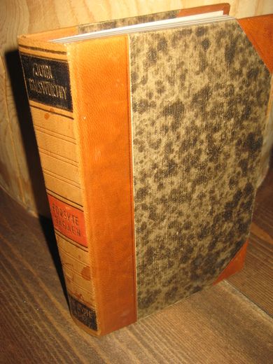 GALSWORTHY, JOHN: FORSYTESAGAEN. DEN HVITE APE. 2. utgave, 1936.