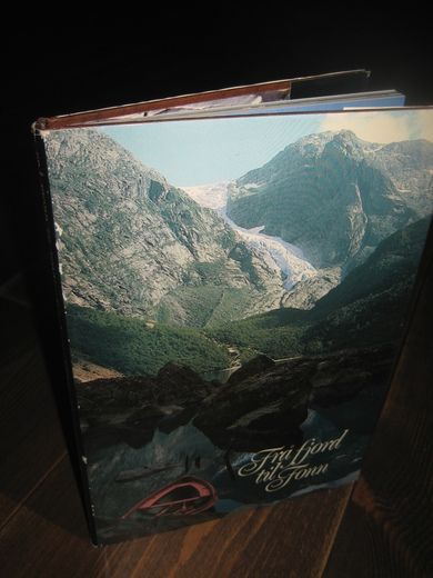 Frå fjord til fonn. KVINNHERRAD I BILDE OG ORD. 1981.