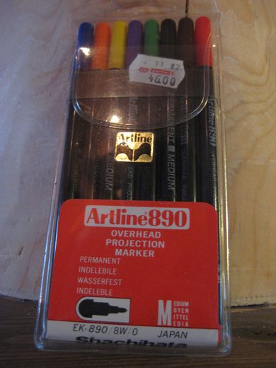 Pakke med Artline projektor marker, 1982.