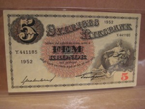 1952 Y 441185,                               5 KRONOR, pen seddel med brett
