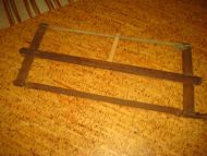 Gammel og velbrukt sag denne hører til på veggen til pynt kan nok ikkje brukes Ca 1 meter lang tidleg 1900