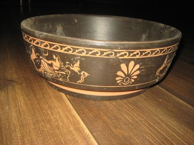 Keramisk skål, 29 cm i diameter, 11 cm høg. Fra RØGILD 215, DANMARK.