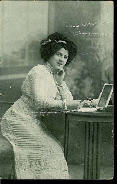 Postkort fra tidleg 1900 sendt til Hell