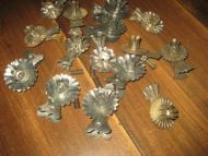 Lott med stearinlys- holdere til juletre gamle Selges under ett