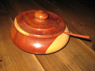 Pen dreia treskål ca 19 cm i diameter