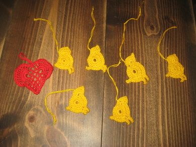 6 stk hekla katter og et pent hjerte selges under ett 50 tallet