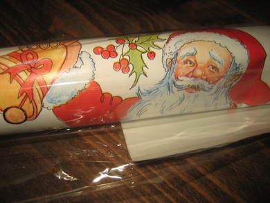 Uåpna rull julepapir fra 80 tallet 2 meter store julenisse motiv etc dette er rull nr 3