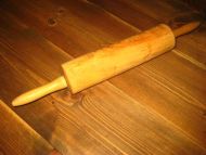 Eldre kjevle ca 48 cm breitt rullende rulla ikkje fast i handtaket lett å bruke 50 tallet