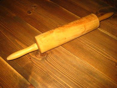 Eldre kjevle ca 48 cm breitt rullende rulla ikkje fast i handtaket lett å bruke 50 tallet