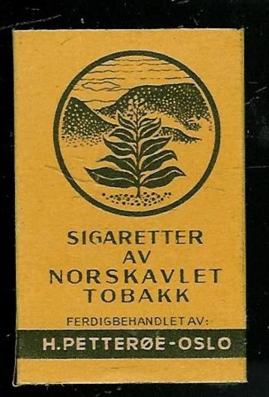 Sigaretter av NORSKAVLET TOBAK fra Petterøes Tobaksfabrik, 40 tallet.