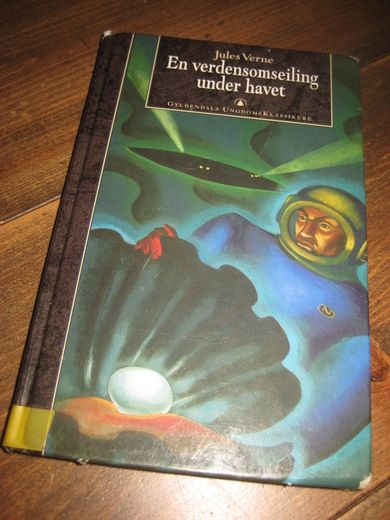 Verne, Julius: En verdensomseiling under havet. 2002. 