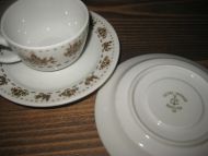 Kopp og tefat fra 70 tallet, merka under med: HOTEL NORGE, BERGEN. Merke både på tefat og kopp, kopp 1972, tefat 1969.