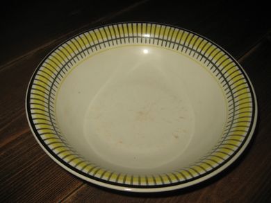 Djup GULLI tallerken fra UPSALA EKEBY ca 19 cm i diameter