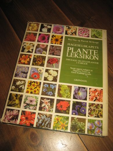 Synge: HAGESELSKAPETS PLANTE LEKSIKON 2048 HAGE- OG STUEPLANTER I FARGER 1973