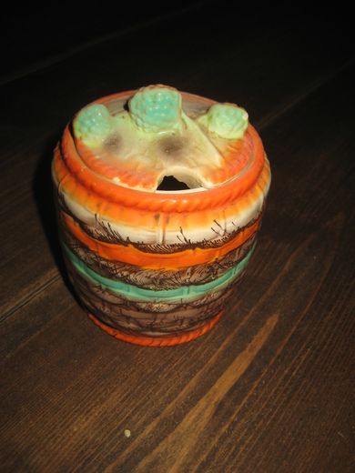 Gammel lokkskål 30-40 tallet Ca 8 cm i diameter 10 cm høg