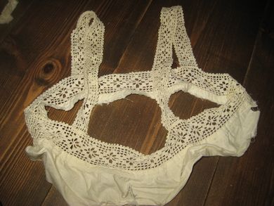 Hekla toppdel fra nattkjole 30-40 tallet