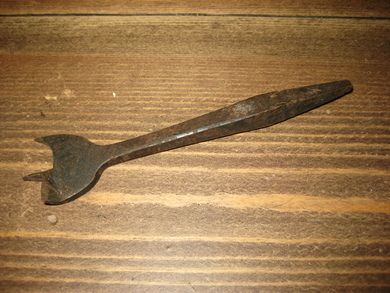 Gammel bor 3 cm brei