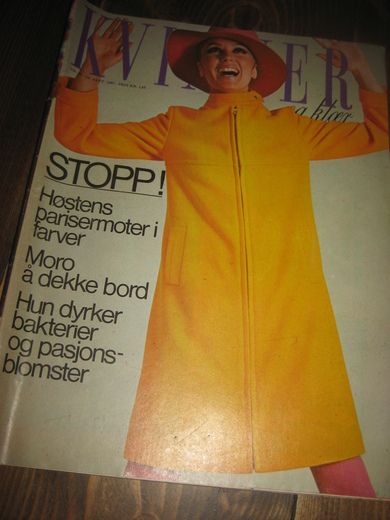 1967 nr 038 KVINNER OG KLÆR