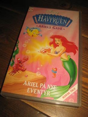 DEN LILLE HAVFRUEN ARIELS GAVE