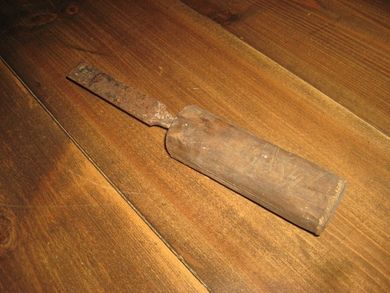 Gammelt stemjarn med trehandtak 40 tallet