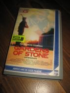 GARDENS OF STONE 1987 15 ÅR 114 MIN
