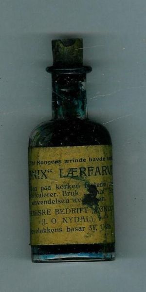 Flaske uten innhold FØNIX LÆRFARVE fra CHEMISKE BEDRIFT 