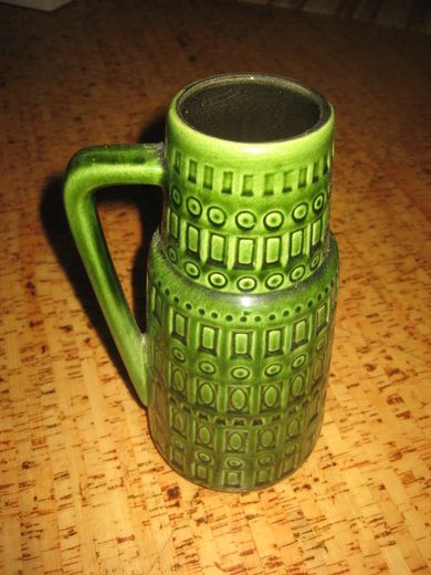 Strøken urne fra 50-60 tallet, ca 26 cm høg. Made in Western Germany. 