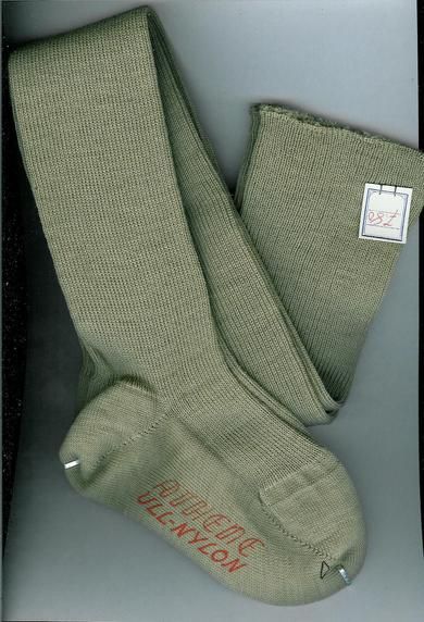 ATHENE barnestrømpe i ull-nylon. Nr 4. 60 tallet.