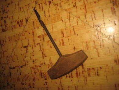 Gammel bor med trehandtak brukt i avvikla skomakeri 40-50 tallet Ca 11 cm lang