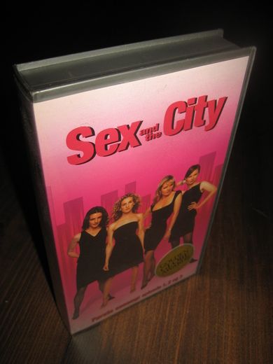 SEX AND CITY 1 SESONG EPISODE 1 2 og 3 1998 15 år 74 min