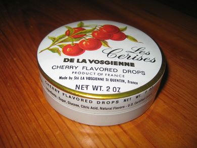 Pen boks uten innhold fransk CHERRY FLAVORED DROPS